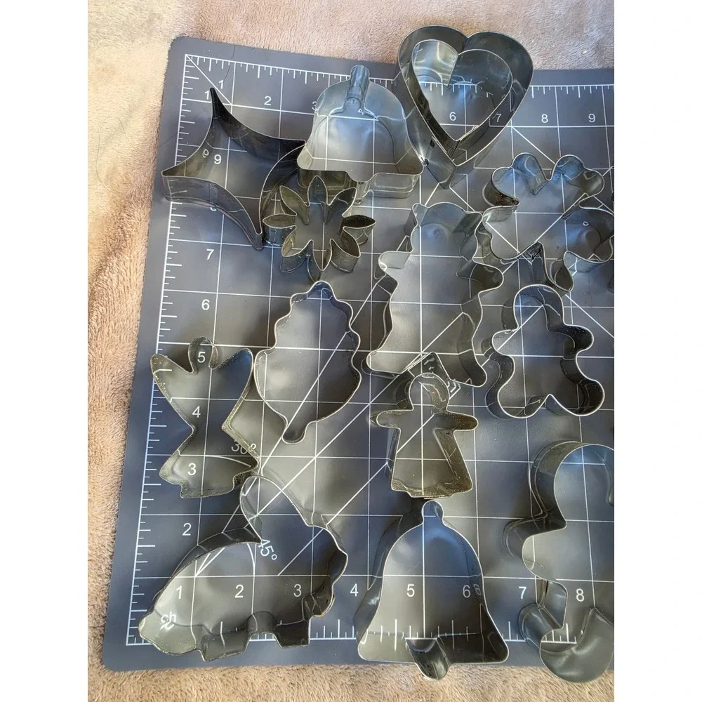 Vintage Metal Cookie Cutter Lot 20+pc Christmas Holiday Gingerbread Star Heart